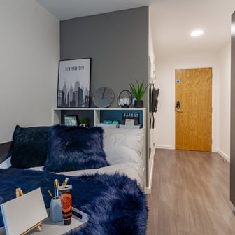 Skyline En Suite - Image 2